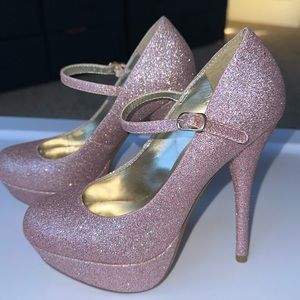 Steve Madden “P-Valeri” pink sparkle shoes. Never worn. Size 6